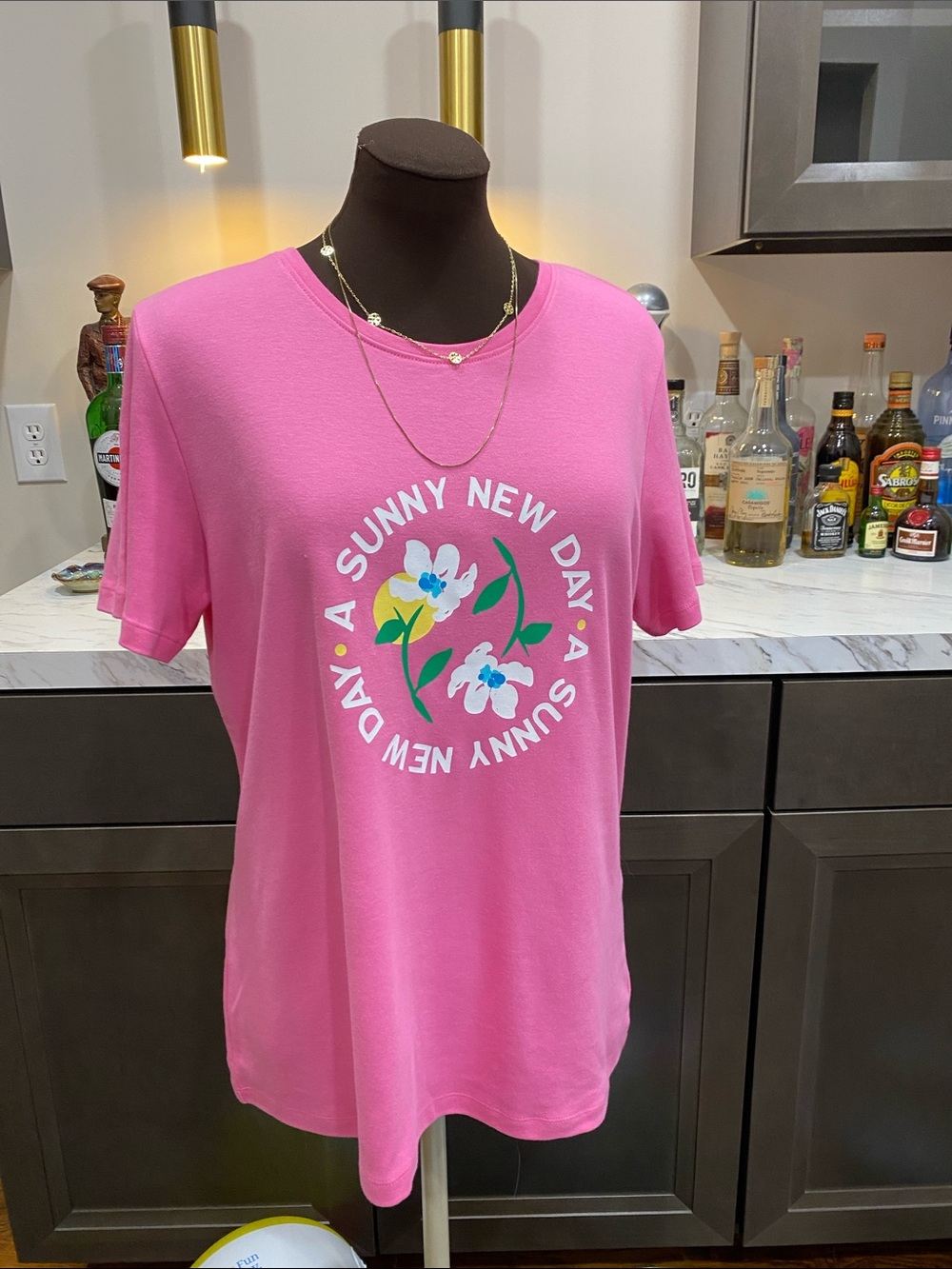 Kim Rogers medium shirt top Pink Tee – "A Sunny New Day" floral Iris